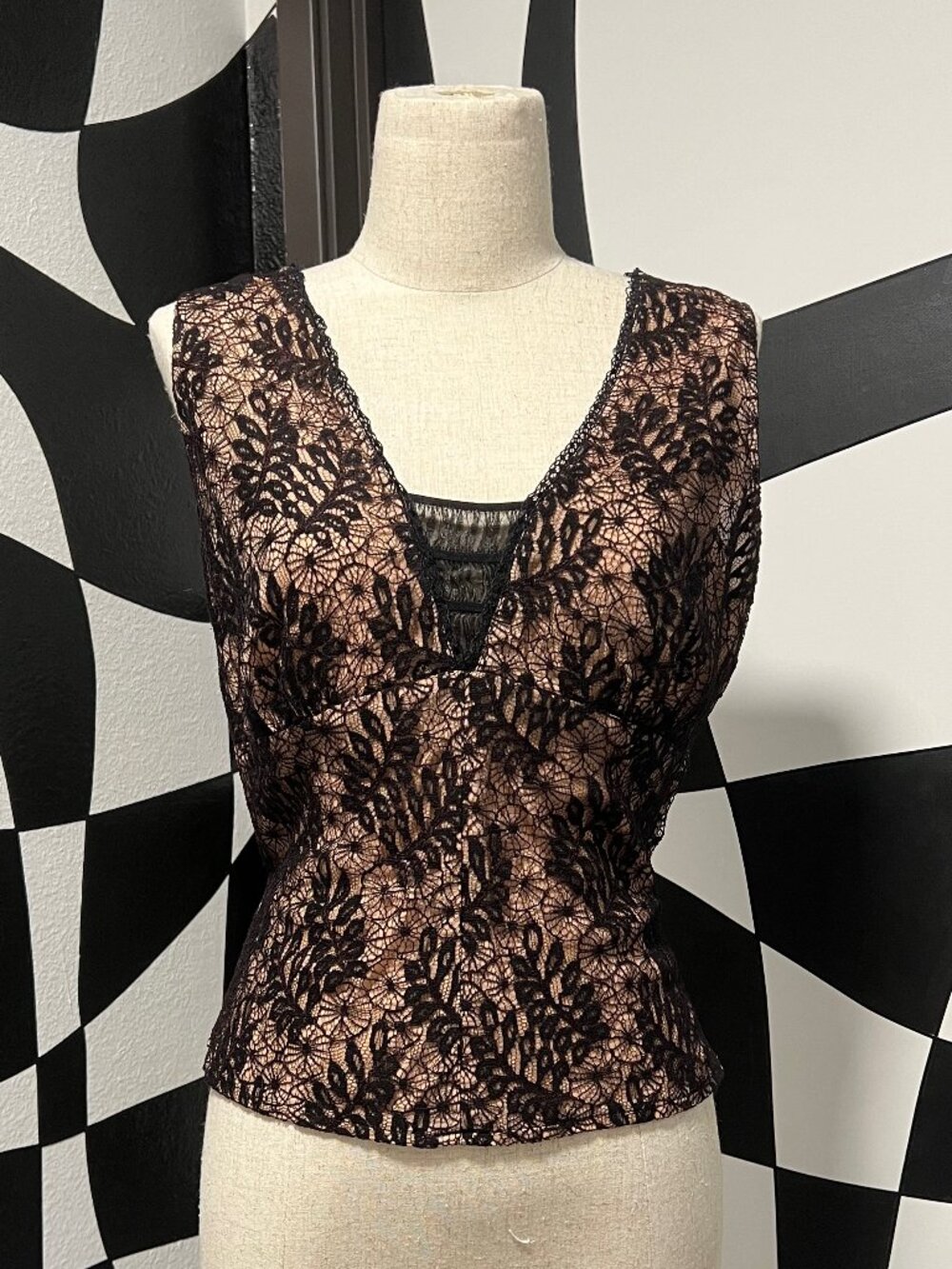 EUC Vintage Tree Black Lace Tie Back Tank Top Medium